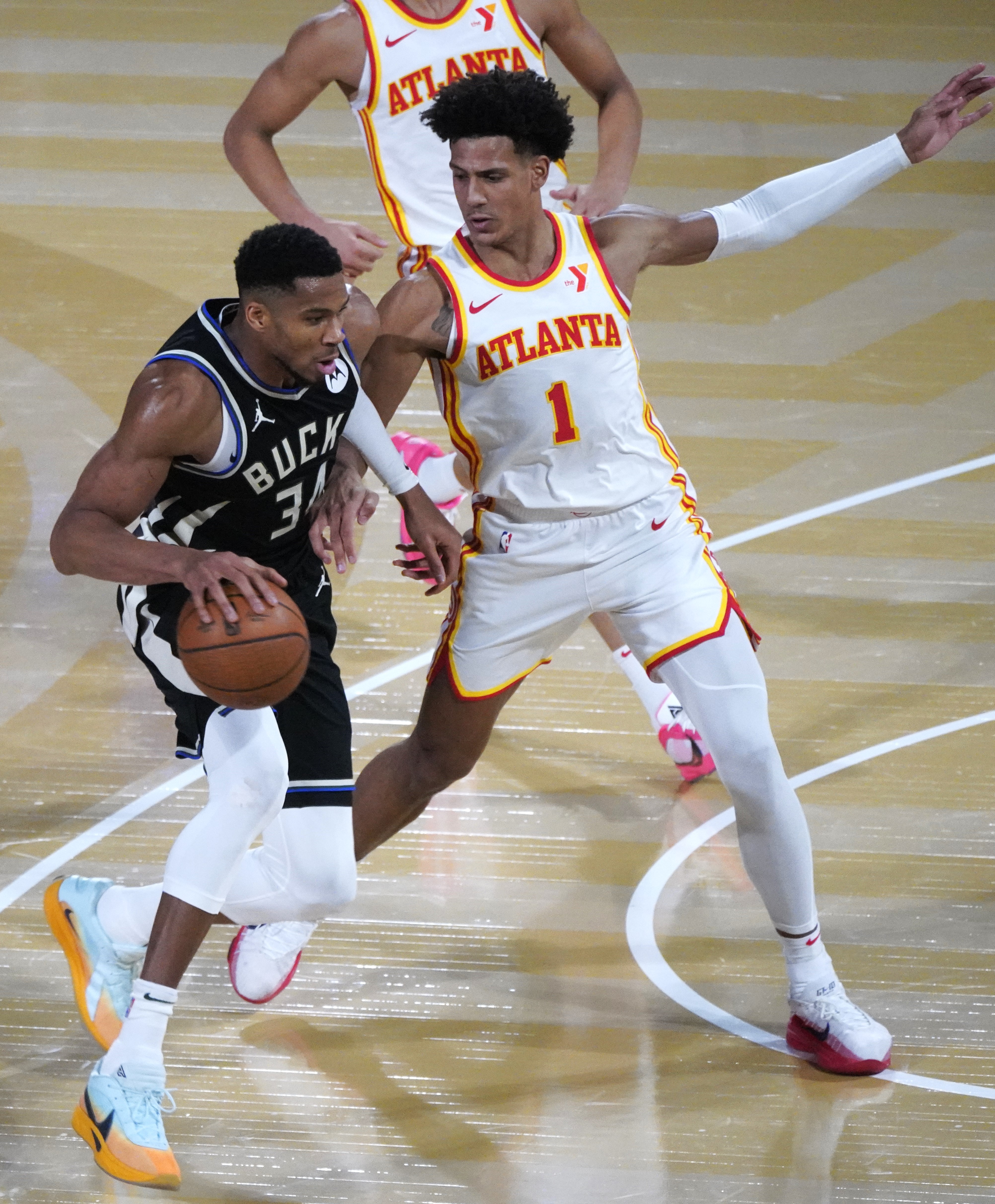 转折点!亚特兰大回应争议,NBA常规赛最后时刻攻防权衡,震撼外界,赛程密集仍需轮换的简单介绍 转折点!亚特兰大回应争议,NBA常规赛最后时刻攻防权衡,震撼外界,赛程密集仍需轮换的简单介绍