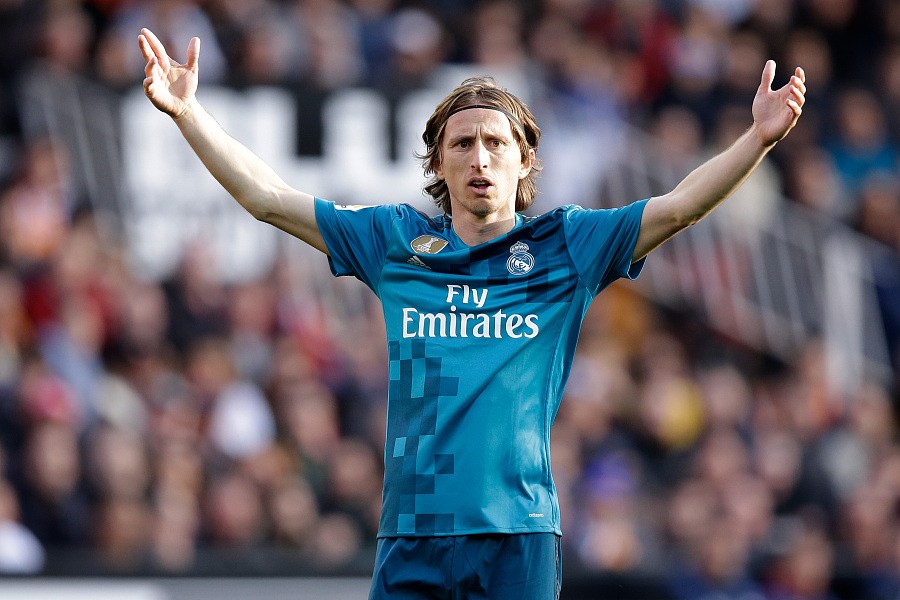 九游手游下载包含英超赛程吃紧，瓦伦西亚关键时刻刷新队史纪录，质疑声仍在，数据趋势出现新变化的词条